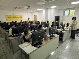 시흥시북부노인복지관, '찾아가는 시니어 디지털 스쿨-금융교육' 개강 기사 이미지